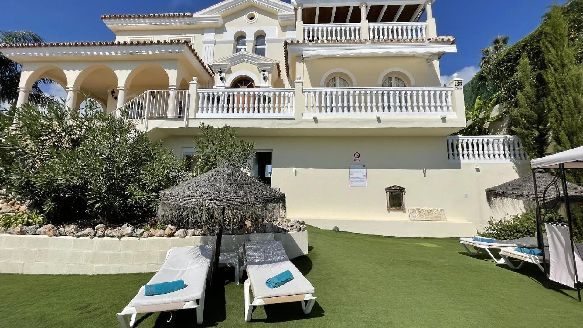 Malagasuite Villa Moriana ميخاس